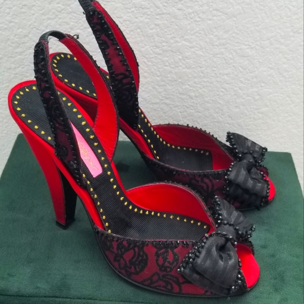 Betsy Johnson red with black lace shoes size 7 1/2